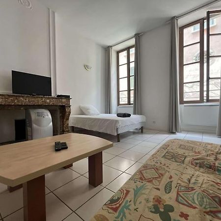 Appartement Le Monnai à Nîmes Extérieur photo