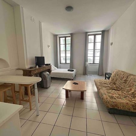 Appartement Le Monnai à Nîmes Extérieur photo