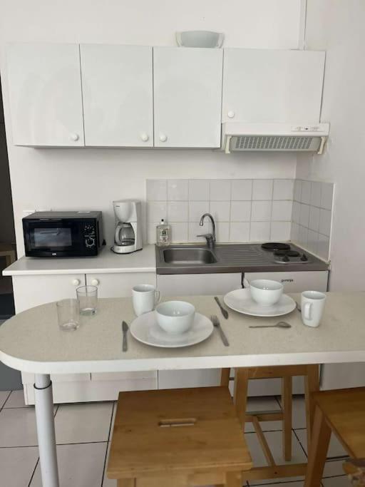 Appartement Le Monnai à Nîmes Extérieur photo